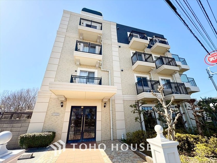 外観 【APPEARANCE】◆眩い◆光が燦々と入り、家族の笑顔を照らす。「いつまでも続いて」と願う夢のような毎日がここにある。