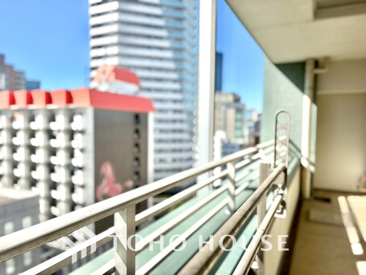 バルコニー 【BALCONY】◆Open new door◆扉の向こうには青空が広がっている。