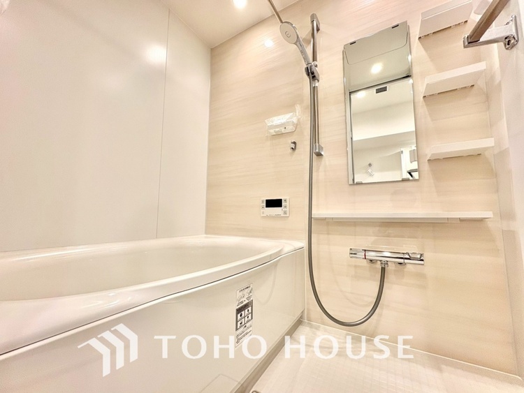 風呂 【BATHROOM】◆プライベートな空間◆simpleだからrelaxできるんです。こころもからだもキレイさっぱり。