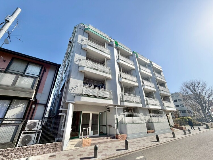 その他 飽きのこないシンプルモダンな外観です。