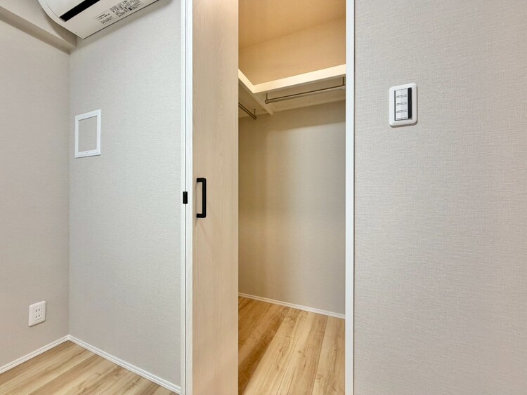 その他 収納スペースが付いていて、お部屋を広く使っていただけます。