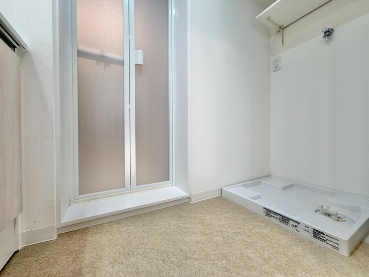 その他 十分な広さの脱衣所。