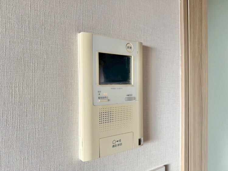 その他 誰が来てもわかる様にモニター付きインターホンを設置。