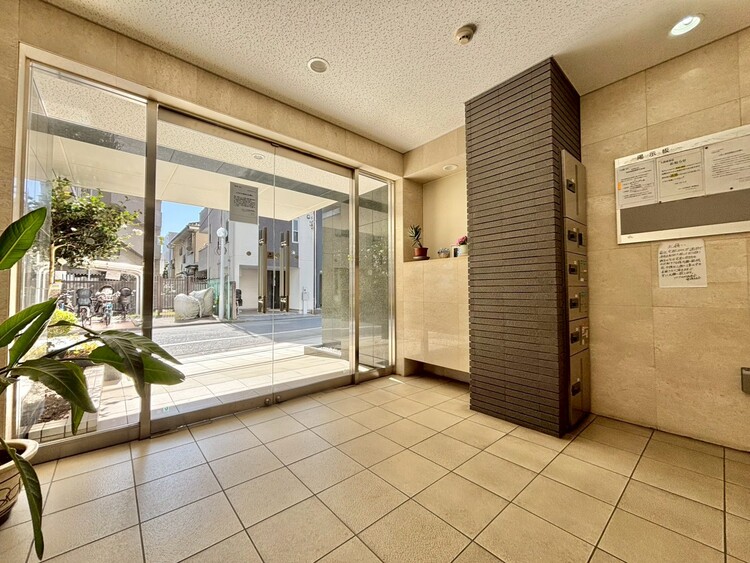 その他 館内は静寂な中が保たれており、管理が行き届いている印象を受けました。