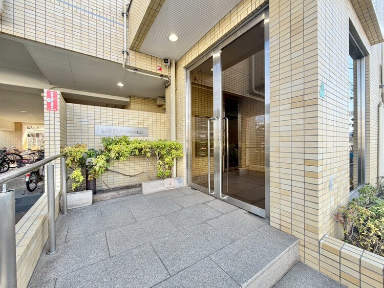 その他 上質感漂う玄関アプローチです。