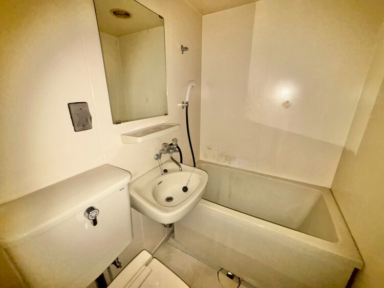 その他 清潔感を感じられる洗面化粧台。