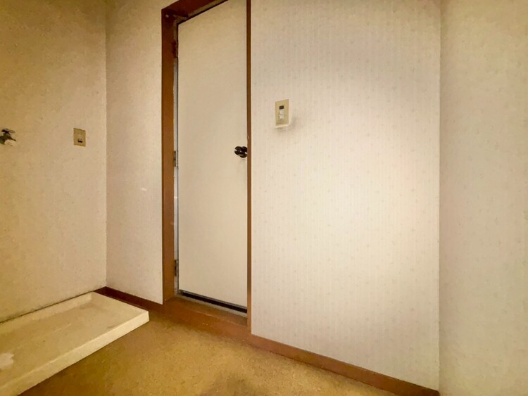 その他 十分な広さの脱衣所。