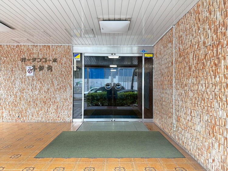 その他 上質感漂う玄関アプローチです。