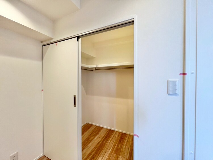 その他 収納スペースが付いていて、お部屋を広く使っていただけます。