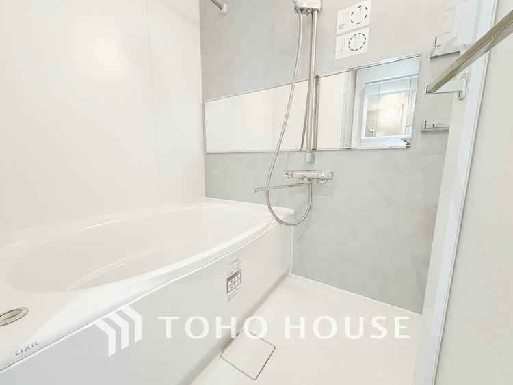 風呂 【BATHROOM】◆プライベートな空間◆simpleだからrelaxできるんです。こころもからだもキレイさっぱり。