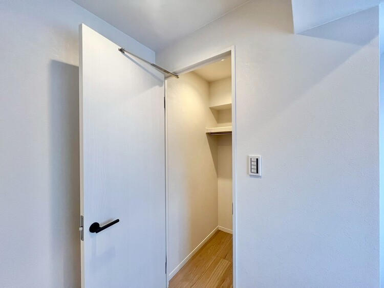 その他 家電やスーツケース、ストック品など何でも片付く嬉しい空間です。