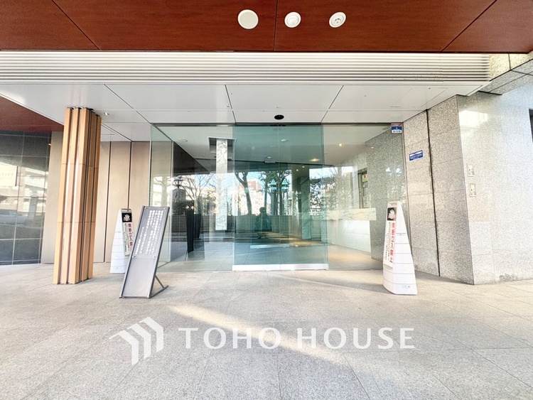 その他 【ENTRANCE】◆そびえ立つ◆我が家のシンボル。遠くの空が赤く染まる夕べが待ち遠しい。