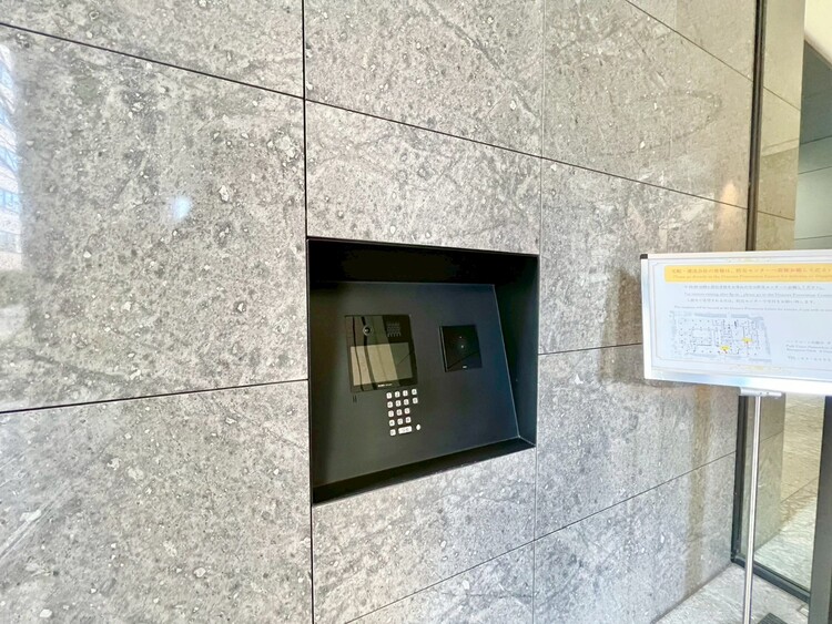 その他 誰が来てもわかる様にモニター付きインターホンを設置。