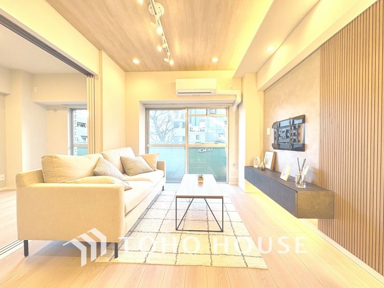 内装 【LIVING】◆煌びやか◆愛おしい家族との団欒の時間をより一層幸せなものに感じさせる煌びやかなLDK。輝かしい毎日が待っています。