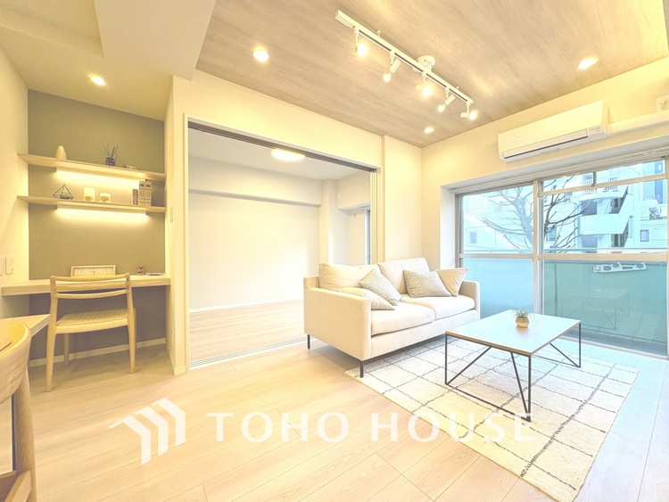 内装 【LIVING】◆眩い◆光が燦々と入り、家族の笑顔を照らす。「いつまでも続いて」と願う夢のような毎日がここにある。