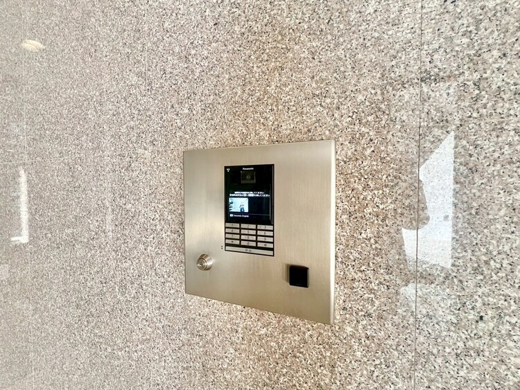 その他 誰が来てもわかる様にモニター付きインターホンを設置。