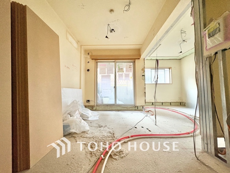 内装 現在改装中◆扉を◆開くとこの景色。家族の”おかえり”の声が聞こえてきそう。