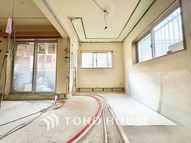 内装 現在改装中◆simple is best◆無駄のない綺麗なつくりのリビングルームであなただけの暮らしを。