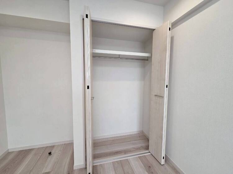 その他 収納スペースが付いていて、お部屋を広く使っていただけます。