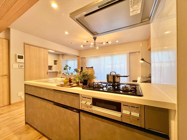 その他 開放感のあるキッチンスペース。調理をしながら、会話も弾みそうですね。