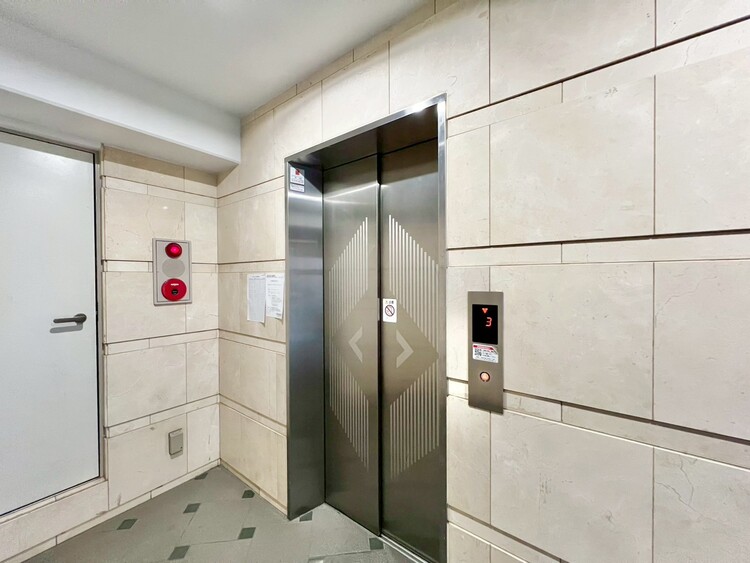 その他 エレベーター完備のため荷物が多くなっても安心。