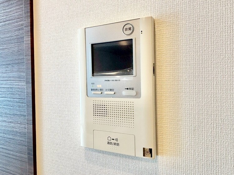 その他 誰が来てもわかる様にモニター付きインターホンを設置。