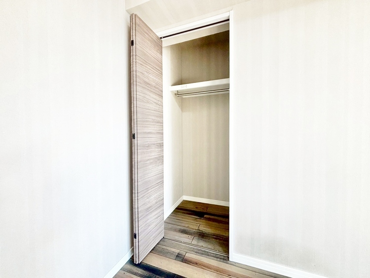 その他 収納スペースが付いていて、お部屋を広く使っていただけます。