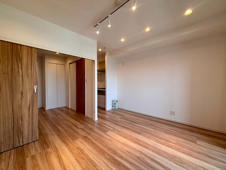 その他 通風・採光に優れ、心地よい光と風が溢れています。※リフォーム後のイメージ写真です。