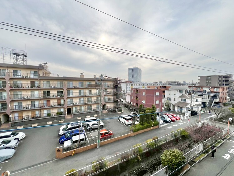 その他 眺望や窓からの景色が良いと、家で過ごす時間も快適です。