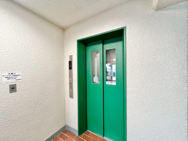 その他 エレベーター完備のため荷物が多くなっても安心。