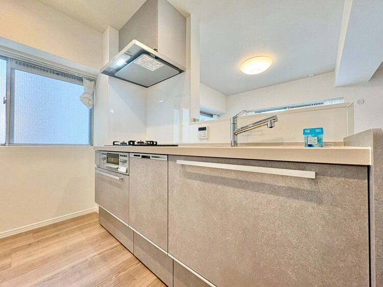 その他 開放感のあるキッチンスペース。調理をしながら、会話も弾みそうですね。