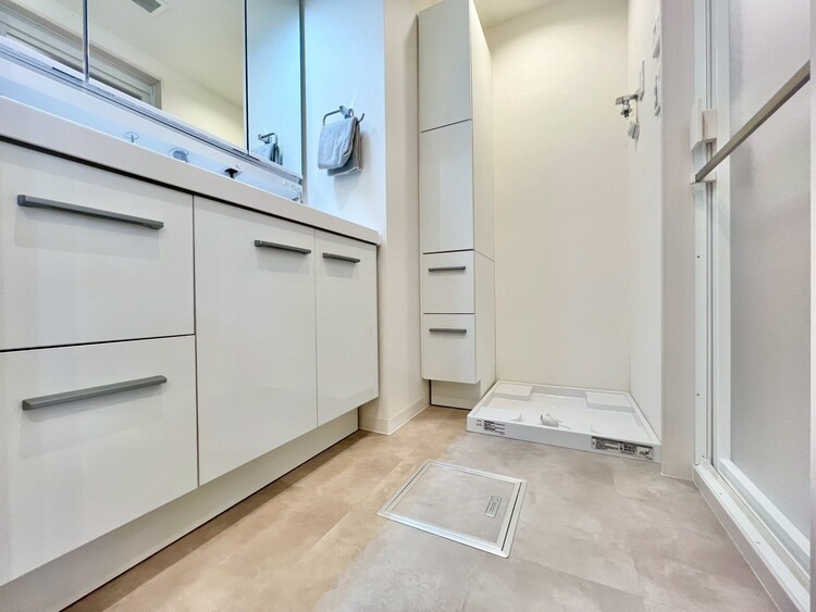 その他 十分な広さの脱衣所。