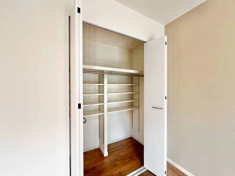 その他 家電やスーツケース、ストック品など何でも片付く嬉しい空間です。