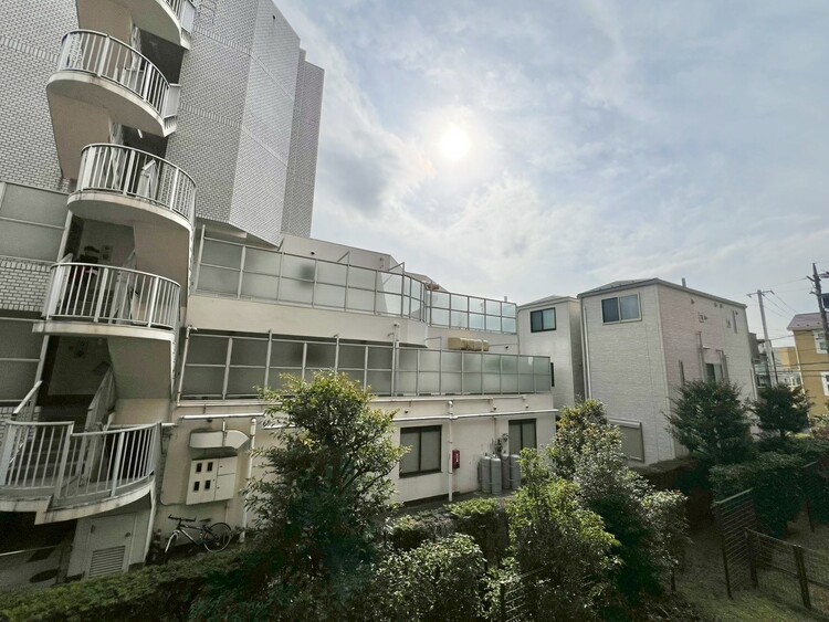 その他 眺望や窓からの景色が良いと、家で過ごす時間も快適です。