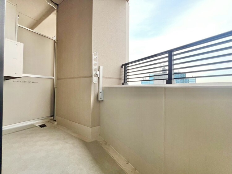 その他 朝の澄んだ空気や、夕方に吹く清々しい風を感じられるバルコニー。