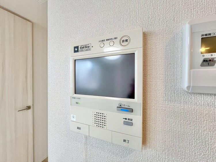 その他 誰が来てもわかる様にモニター付きインターホンを設置。