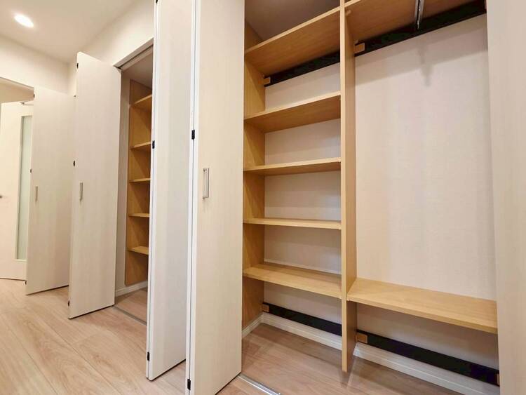 その他 家電やスーツケース、ストック品など何でも片付く嬉しい空間です。