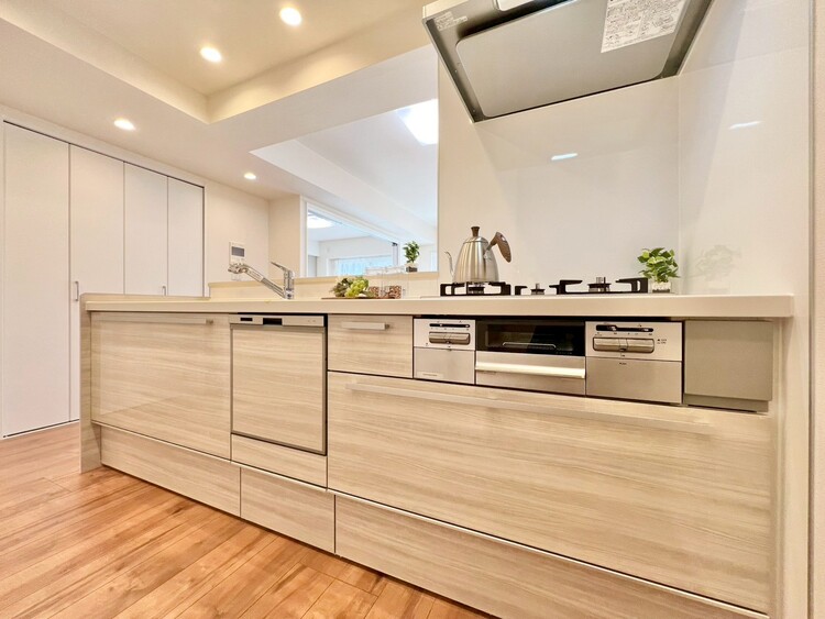 その他 開放感のあるキッチンスペース。調理をしながら、会話も弾みそうですね。