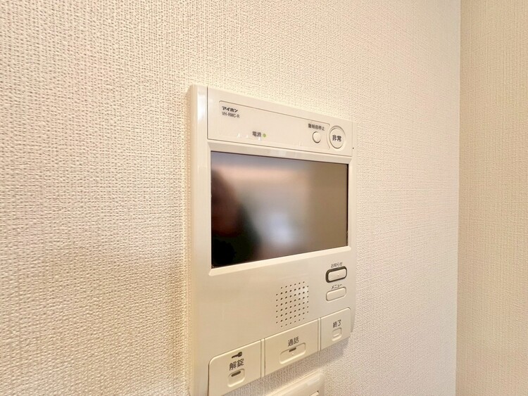 その他 誰が来てもわかる様にモニター付きインターホンを設置。