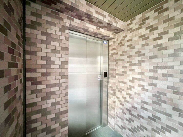 その他 エレベーター完備のため荷物が多くなっても安心。