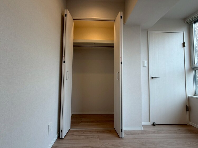 その他 収納スペースが付いていて、お部屋を広く使っていただけます。