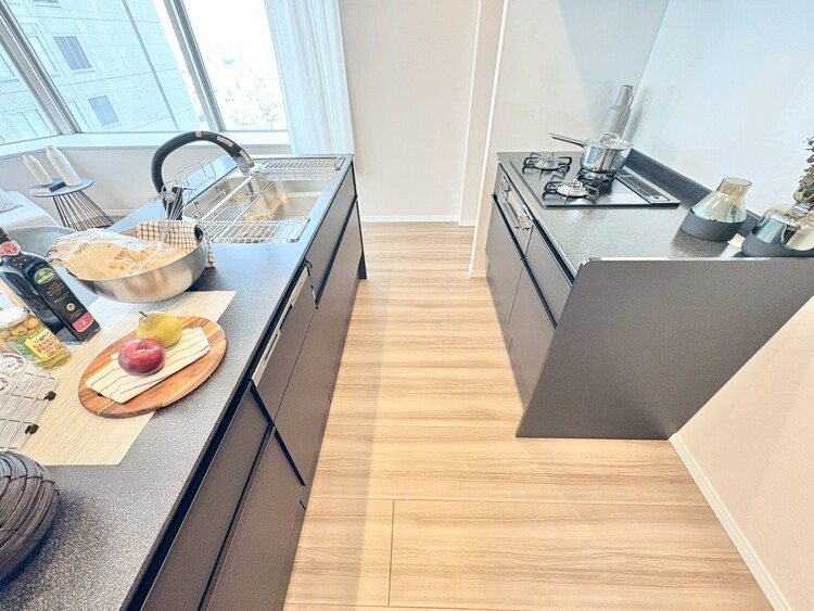 その他 開放感のあるキッチンスペース。調理をしながら、会話も弾みそうですね。