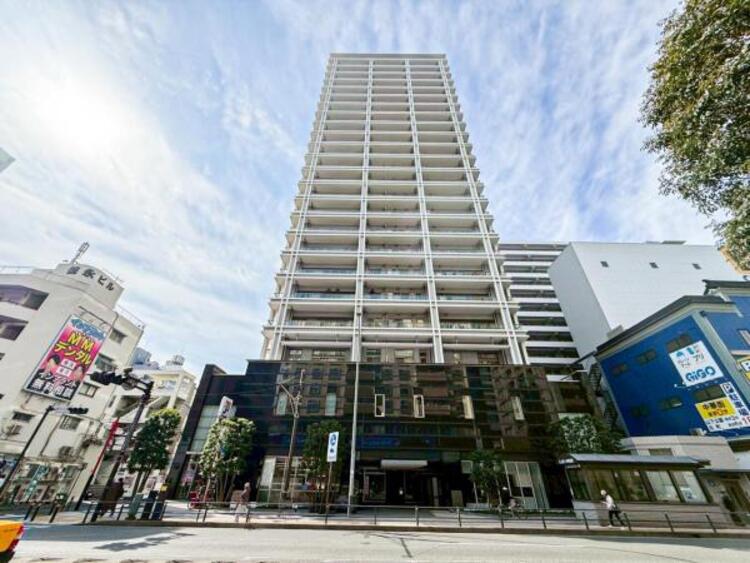 外観 緑に恵まれたエリアで、自然に包まれた穏やかな暮らしを実現！！緑の潤いを感じながらホッと生活できそう。四季の移り変わりを感じられる贅沢な空間で、暮らしの夢を育む、あらたな住生活をスタートしてみませんか？ 