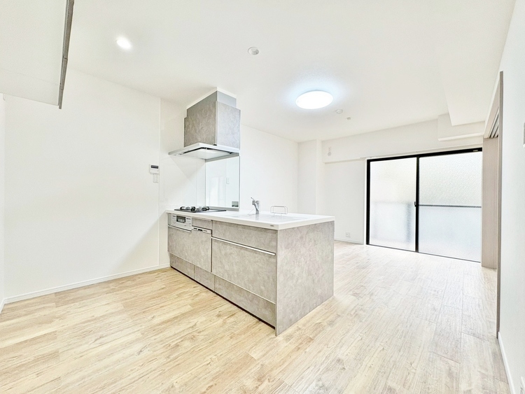 居間 居心地の良い空気感は、暮らしのステージを彩り、心からのやすらぎと満足感を与えてくれます。