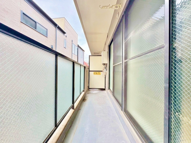 バルコニー 暮らしの中で、光と風を演出してくれるバルコニー。