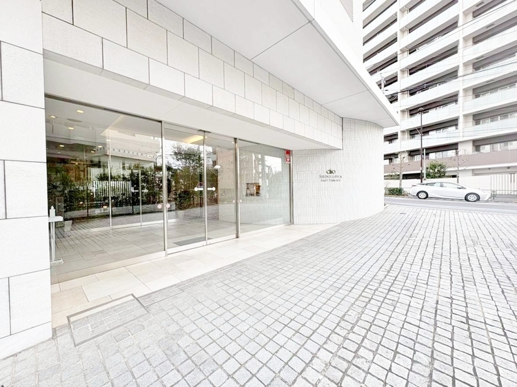 エントランス 外と内をつなぐエントランスは、まさに顔となる場所。