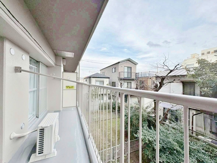 バルコニー 暮らしの中で、光と風を演出してくれるバルコニー。