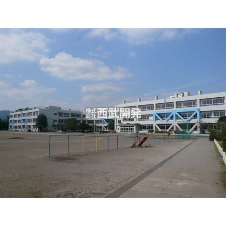 周辺 高麗川小学校(約2400m)