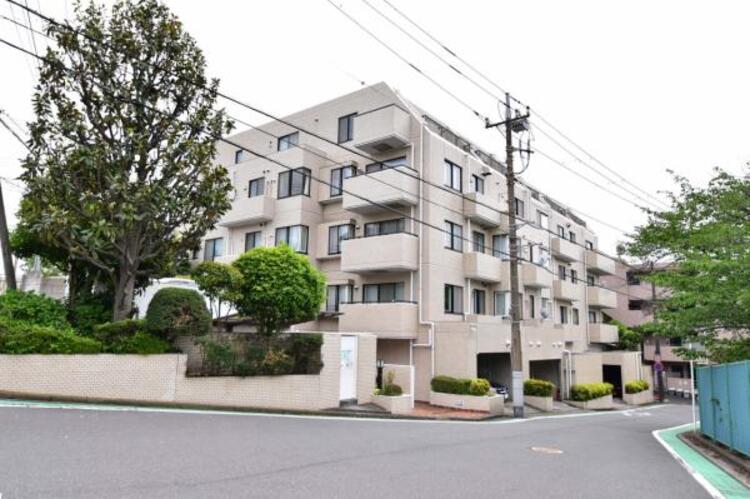 外観 この場所だからこそ叶えられる開放感、陽光を取り入れた住宅です。是非現地でご体感くださいませ。 