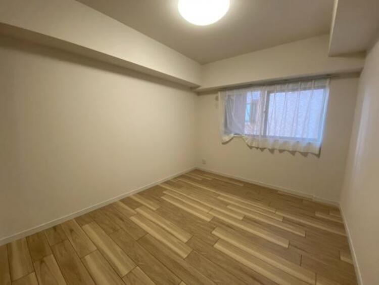 内装 シンプルで温かみのあるデザインで、ゆったりと過ごせます。